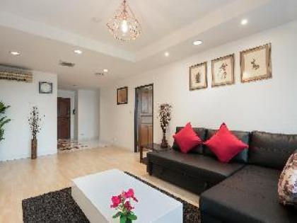 Spacious two-bedroom apartment with full amenities - image 12