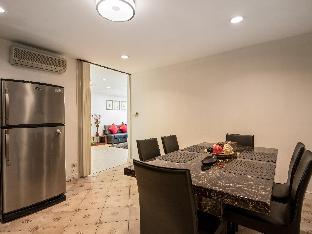 Spacious two-bedroom apartment with full amenities - image 2