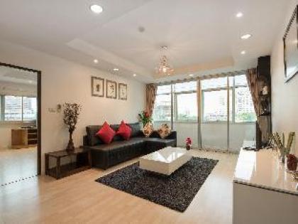 Spacious two-bedroom apartment with full amenities - image 6