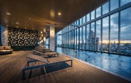 Amazing View - Luxury Condo at BTS Phrom Phong - image 4