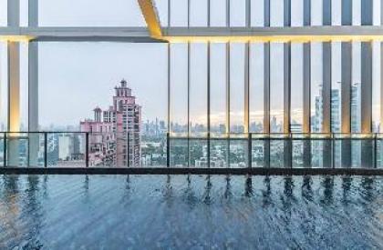 Amazing View - Luxury Condo at BTS Phrom Phong - image 9