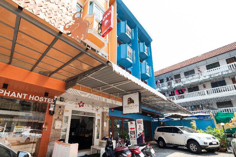 OYO 618 At Khaosan Hostel - image 6