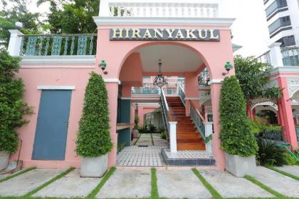 Hiranyakul House - image 6