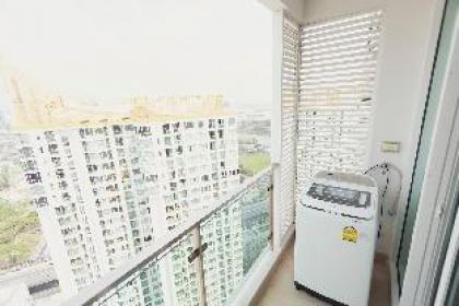 Condo TC GREEN 33fl 50sqm 1BR WiFi POOL & GYM - image 13