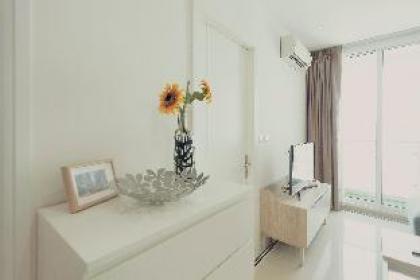 Condo TC GREEN 25fl 40sqm 1BR WITH WiFi POOL &GYM - image 3