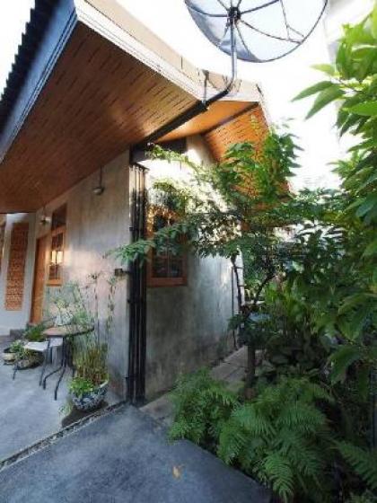 Private room surrounded by Tropical garden. - image 7