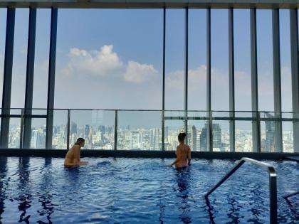 Rooftop pool gym  luxury cozy condo near BTS 375 - image 8