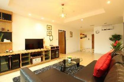 2BR. Spacious 140 Sqm BTS 5 min Central Located - image 16