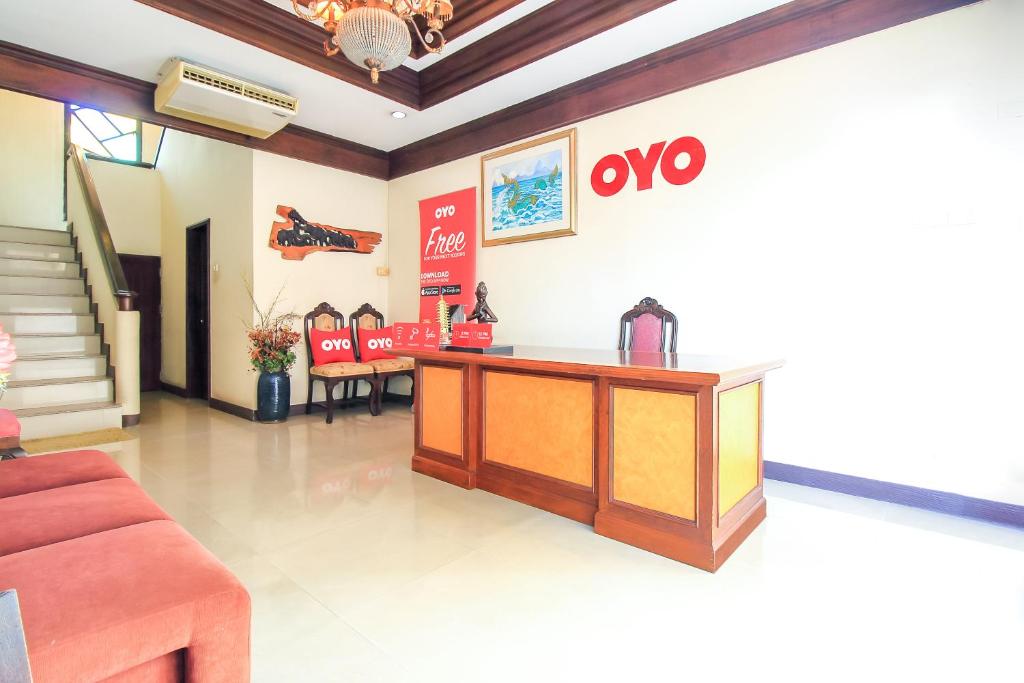 OYO 383 White Inn Hotel - image 4