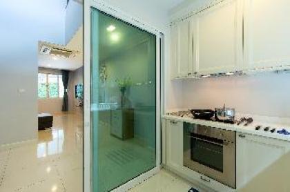 Breezy Haus By Max In Asoke (Pool walk to BTS/MRT) - image 10