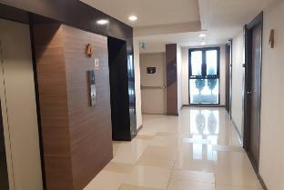 Asok BTS/MRT Terminal 21 Luxury 2BR/2Bath 6 PAX - image 2