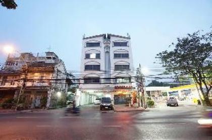 Maruay Living Apartment (Khaosan) 409 - image 9