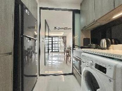 CENTRAL BANGKOK 2 beds@BTS Asok&MRT SUKHUMVIT(104) - image 11