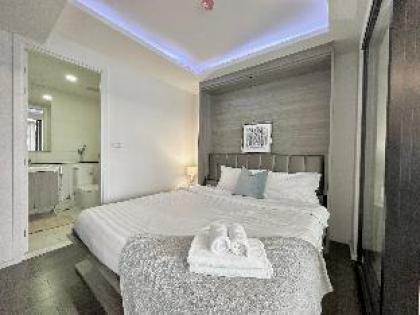 CENTRAL BANGKOK 2 beds@BTS Asok&MRT SUKHUMVIT(104) - image 12