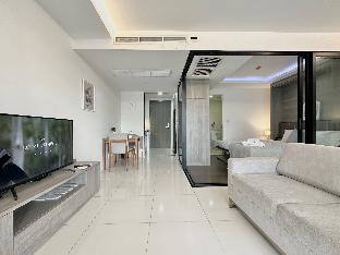 CENTRAL BANGKOK 2 beds@BTS Asok&MRT SUKHUMVIT(104) - image 6