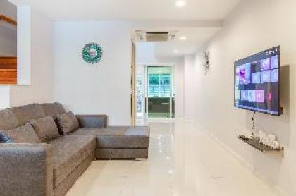 Breezy Haus By Max In Asoke(Pool close to BTS/MRT) - image 11