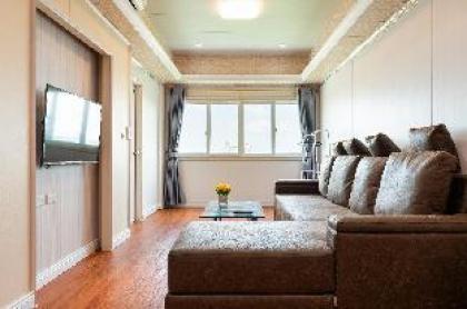 Two bedrooms and one living room(family E) - image 10