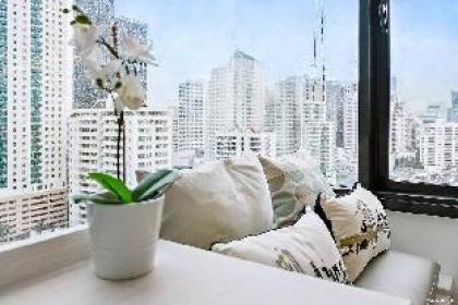 Luxury beautiful 1 bed apt3-min walk to sky train - image 15