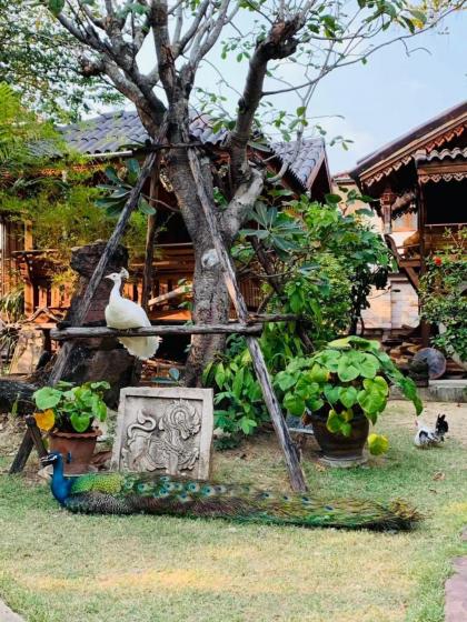 Tree House in the City-Relax and Quite Bangkok