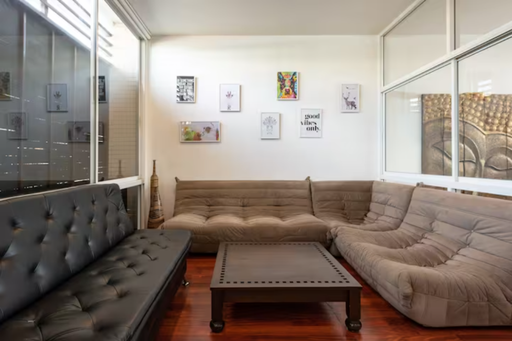 The 420 House- up to 10 guests in central Bangkok. - image 2