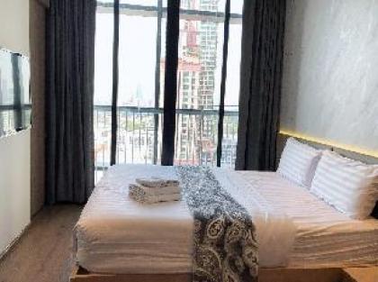 Hidden Gem Cozy private bedroom near Bts Phomphong - image 16