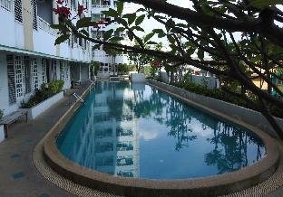 2BR Pool view Near BTS/ Asiatique Ferris Wheel - image 3