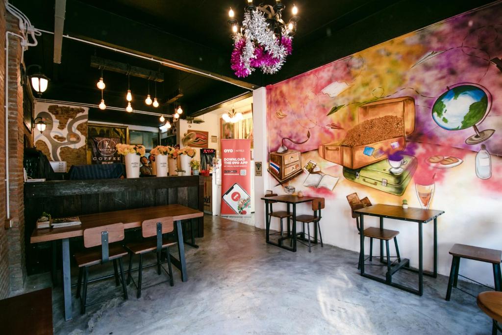 OYO 568 Art Hotel Hua Lamphong - image 7