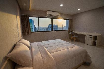 Brand new 70 SQM room -Only one step from BTS Ari - image 12