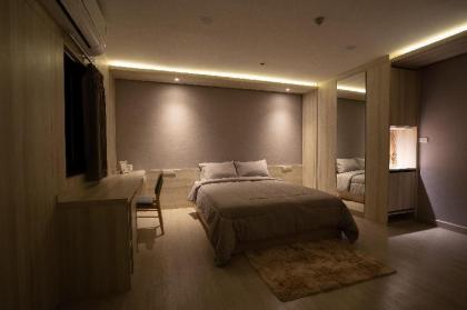 Brand new 35SQM Studio-Room -One Step From BTS Ari - image 5