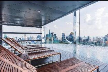 Rooftop Infinity Sky Pool  Near to Central World - image 4