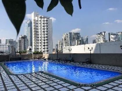 One-Bedroom Apartment Sukhumvit Soi 4 - image 11