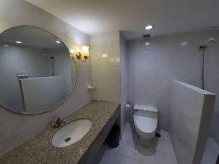 1 Bedroom Apartment Sukhumvit Soi 4 - image 6