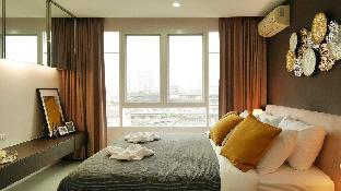 Peaceful City Living-1 min from BTS Krung ThonBuri - image 2