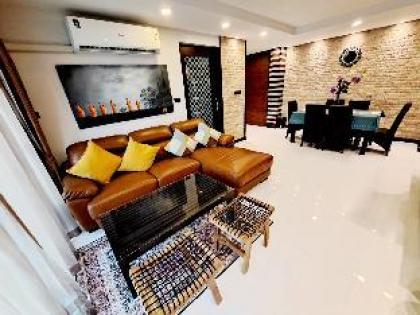 Entire house - 8th Floor 2brs Penthouse 700m Walk To Ekkamai Bts - image 18