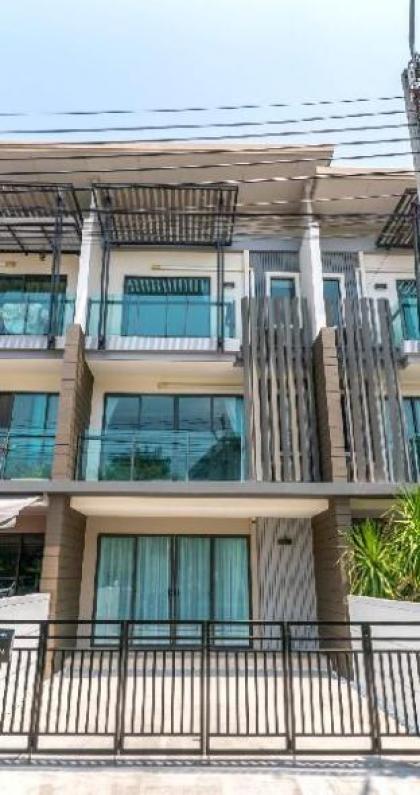 Townhome/Rama2/3BR Lux Cozy Home/8 Sleeps/Parkings Bangkok 