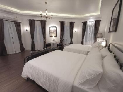 Double Bed Hotel - image 17