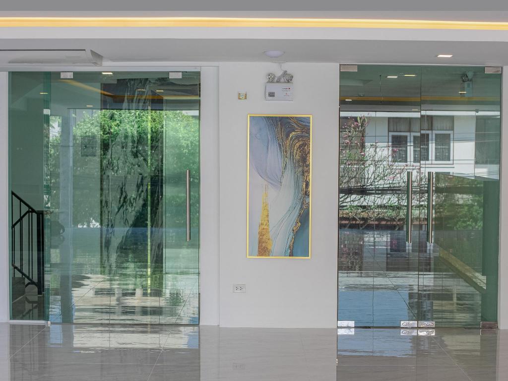 B2 Huai Khwang Premier Hotel - image 3