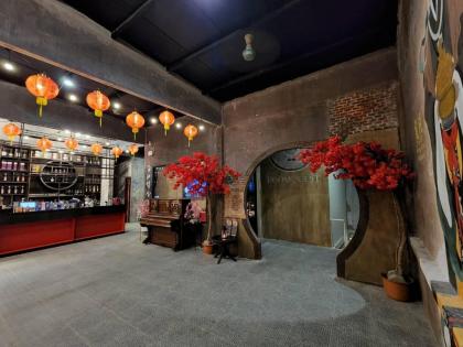 2499 Heritage Chinatown Bangkok Hotel By RoomQuest - image 12