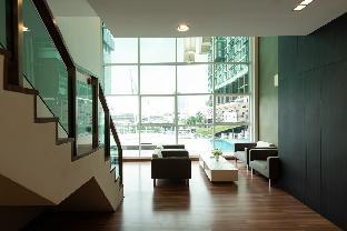 Clean Private 1BR WIfI Skywalk to BTS Bitech - image 6