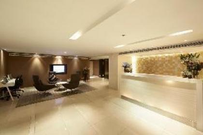 Comfy big executive suite 111sqm - central area - image 12