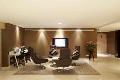 Comfy big executive suite 111sqm - central area - image 13