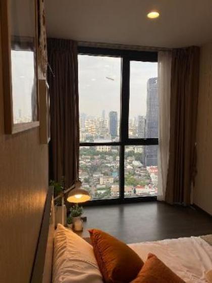 Luxury room in condo with city view & facilities - image 8