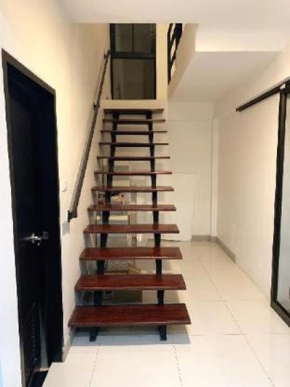 Joyful & Modern 2-Story Home. Quiet area near MRT - image 13