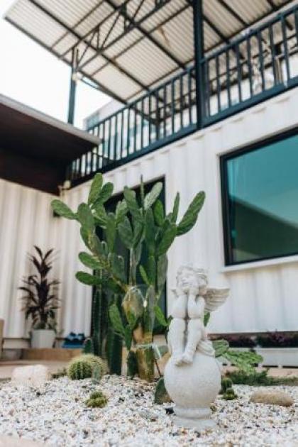 garden-style 20 container homestay near MRT - image 11