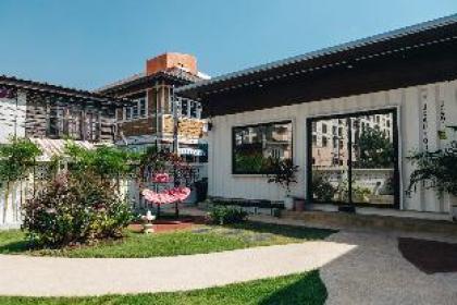 garden-style 20 container homestay near MRT - image 18