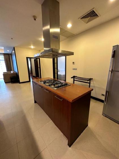 Massive 2 bedrooms flat 155 sqm - image 6