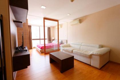 One bedroom 1 bathroom Sukhumvit 16 Asoke. - image 1