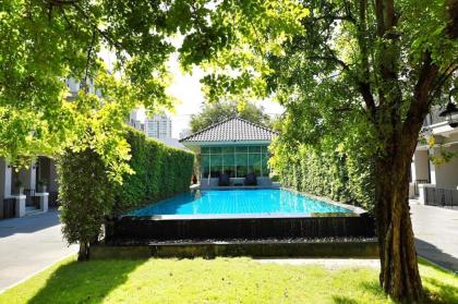 Breezy Haus in Asoke: Pool walk to BTS/MRT: Spc I Bangkok 