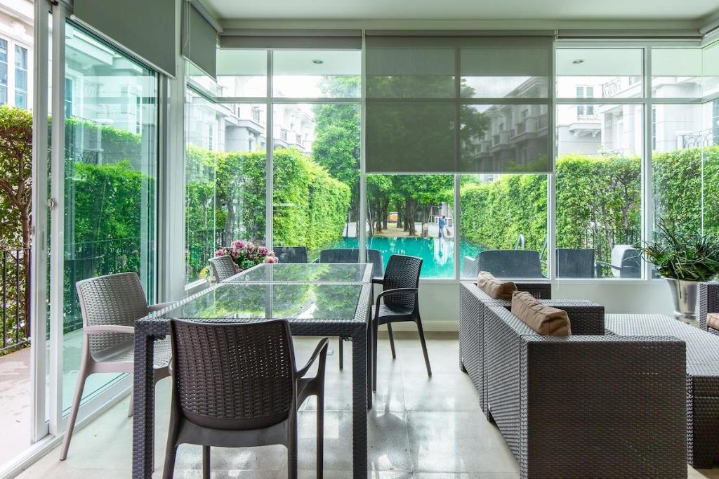 Breezy Haus in Asoke: Pool walk to BTS/MRT: Spc II - image 3