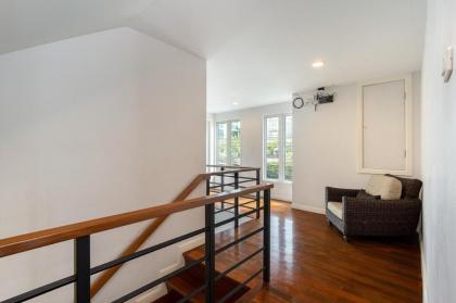 Breezy Haus in Asoke: Pool walk to BTS/MRT: Spc II - image 5